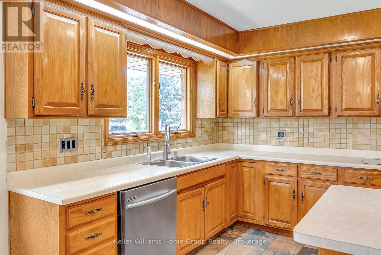 58 REYBURN AVENUE - 20