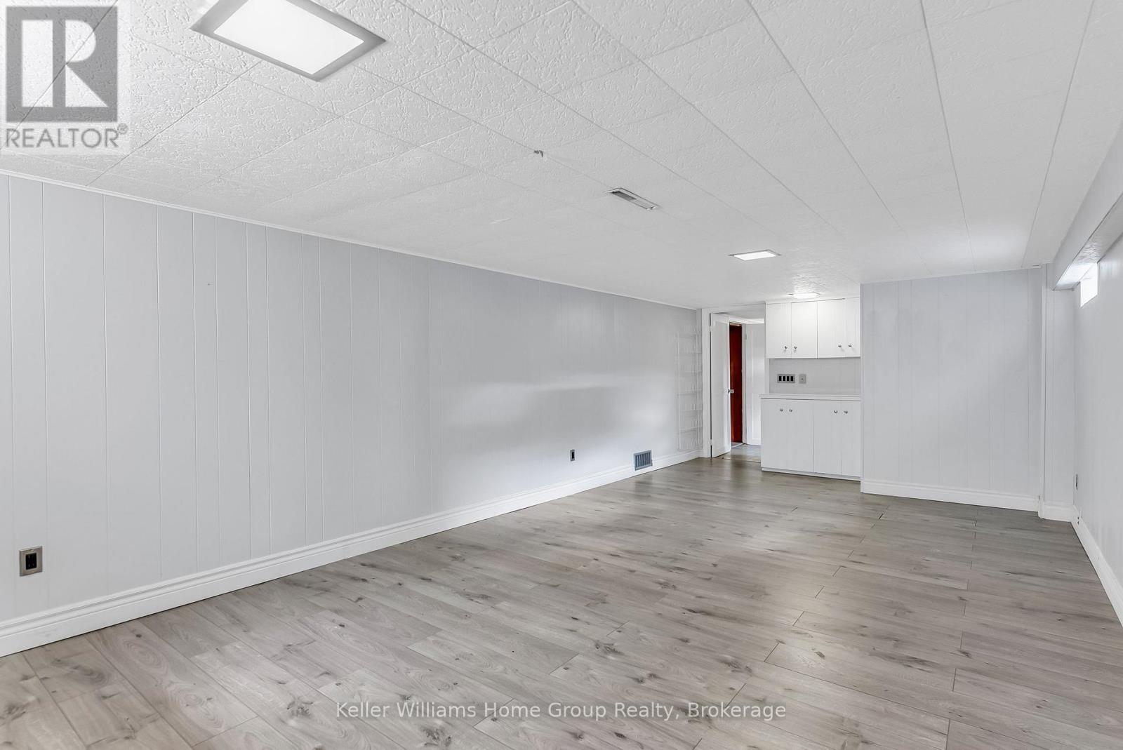 58 REYBURN AVENUE - 32