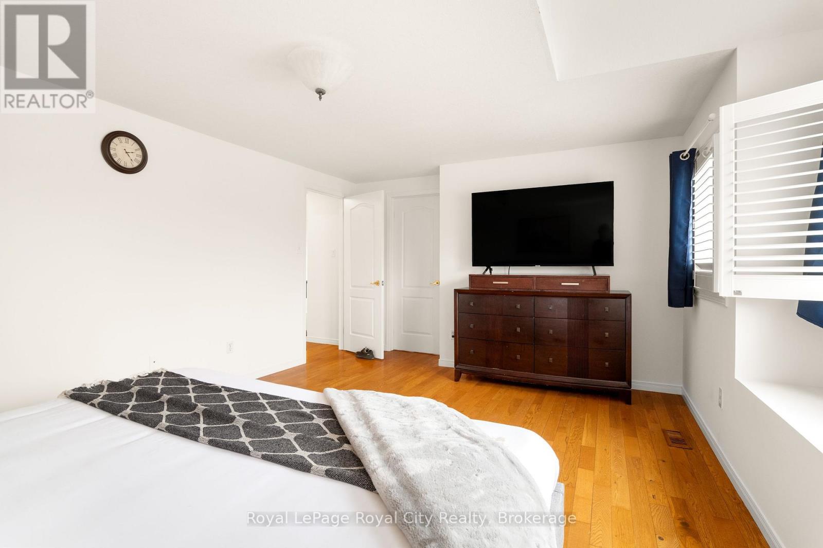 131 SWIFT CRESCENT - 28