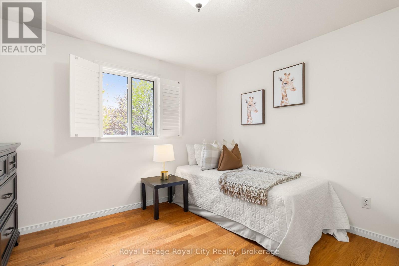 131 SWIFT CRESCENT - 33