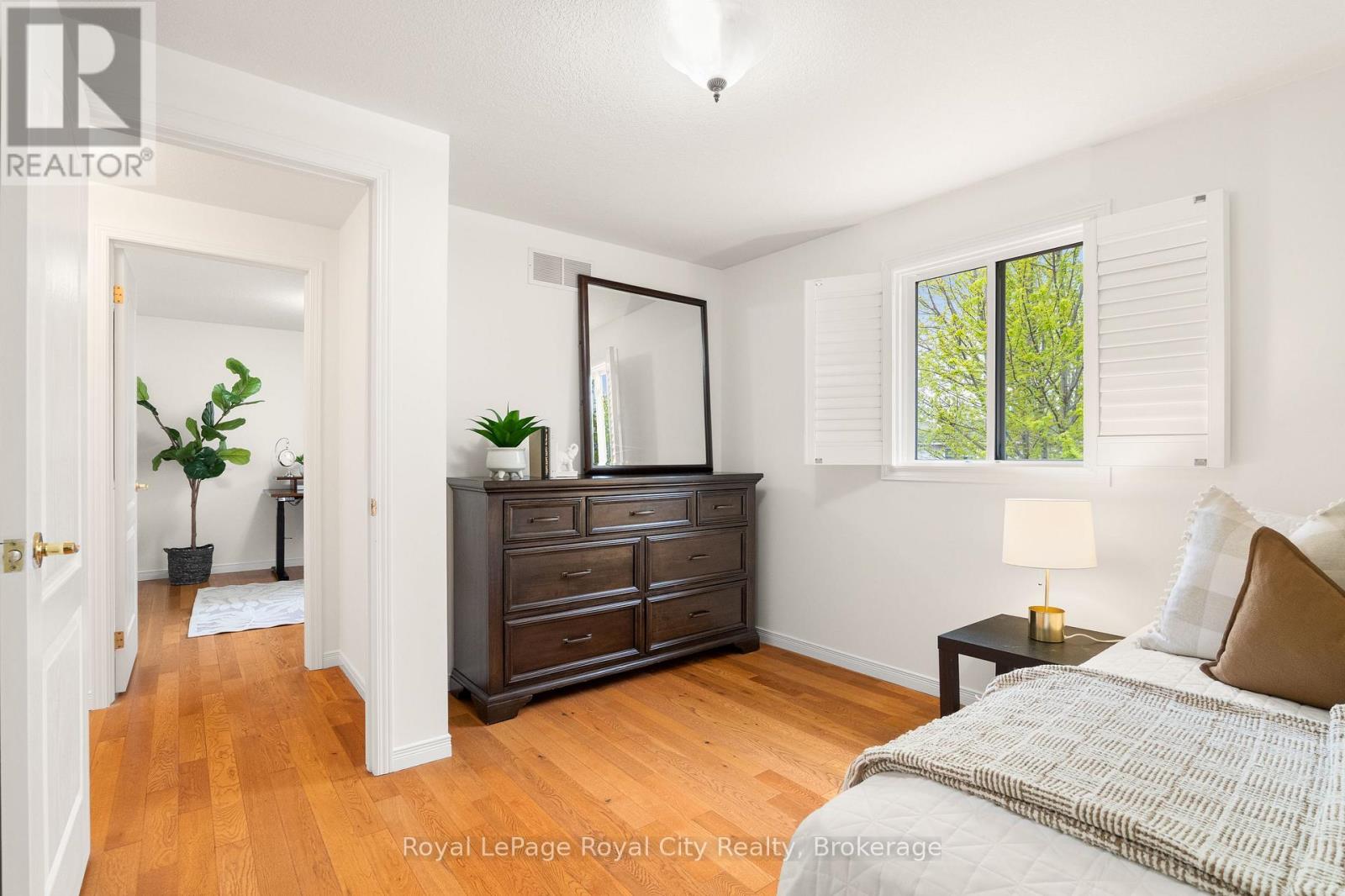 131 SWIFT CRESCENT - 34