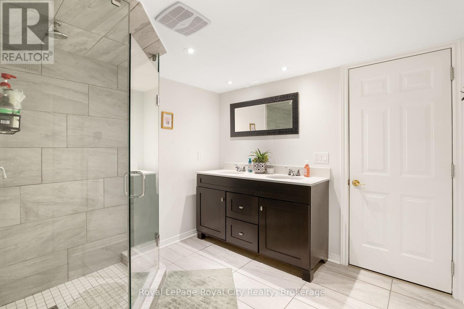 131 SWIFT CRESCENT - 38