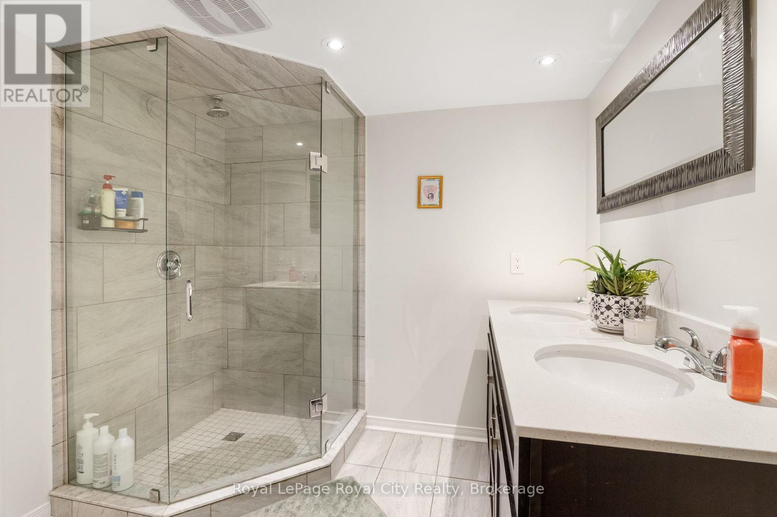 131 SWIFT CRESCENT - 39