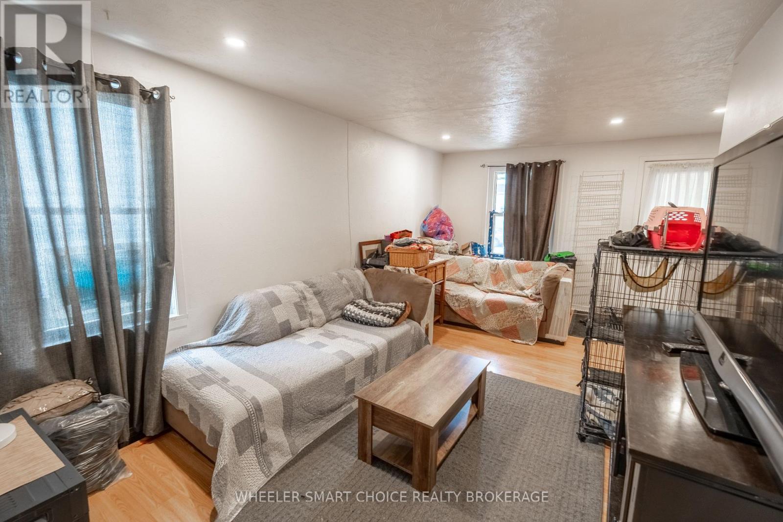 434-436 5TH STREET E - 10
