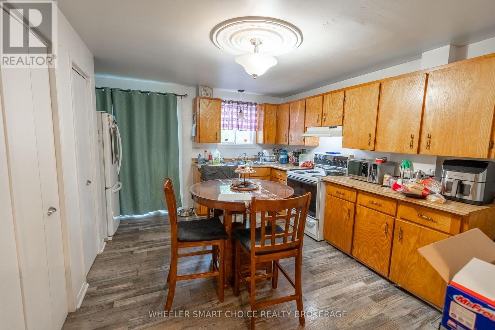 434-436 5TH STREET E - 11