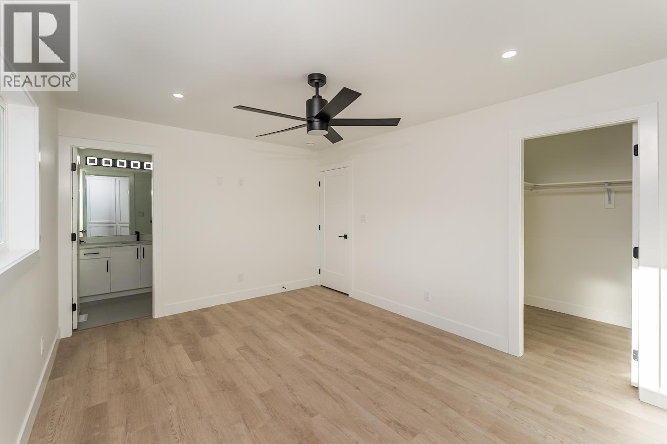 #1501 2395 ROWE STREET - 19