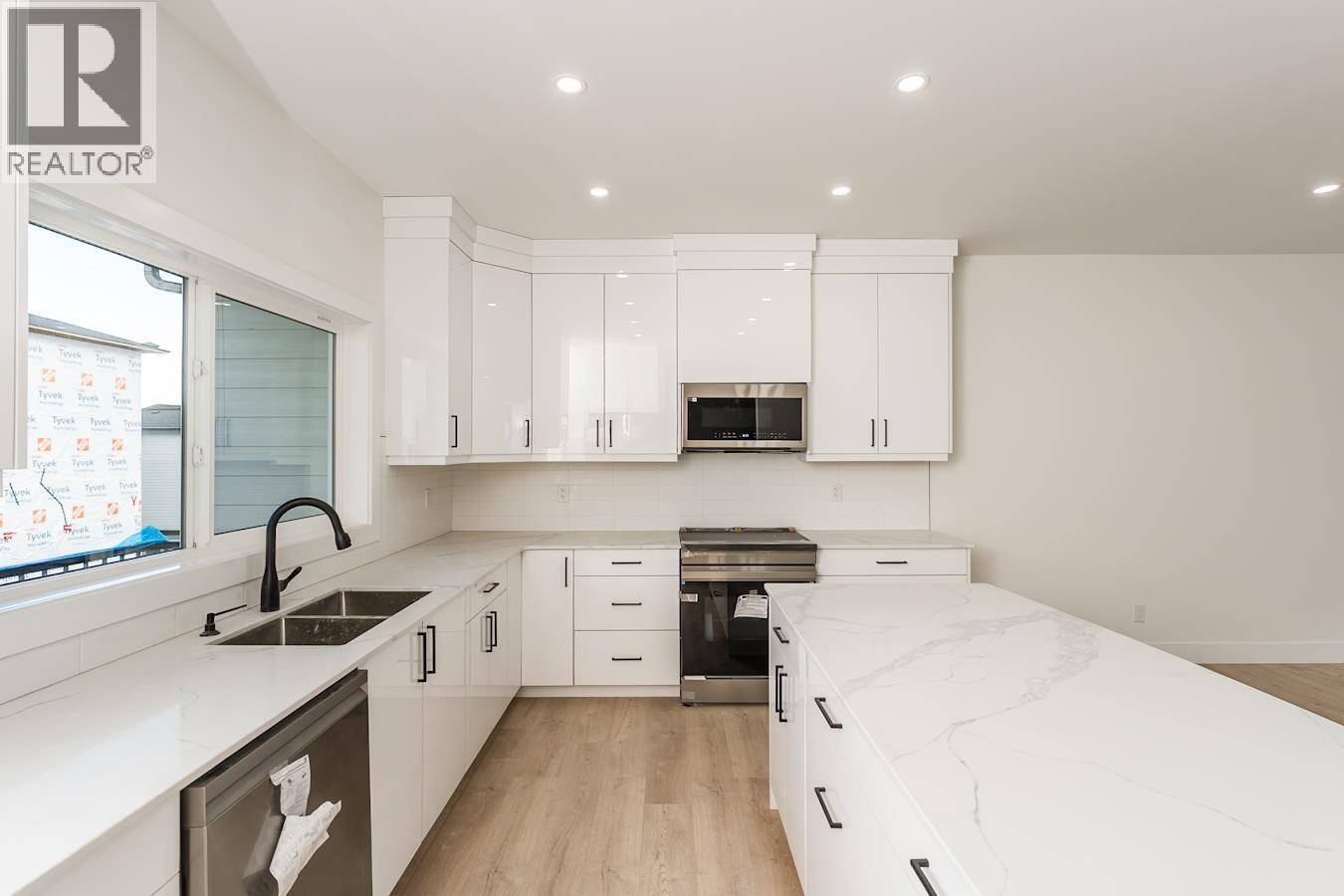 #1501 2395 ROWE STREET - 5