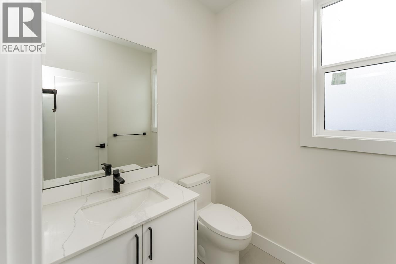 #1502 2395 ROWE STREET - 25