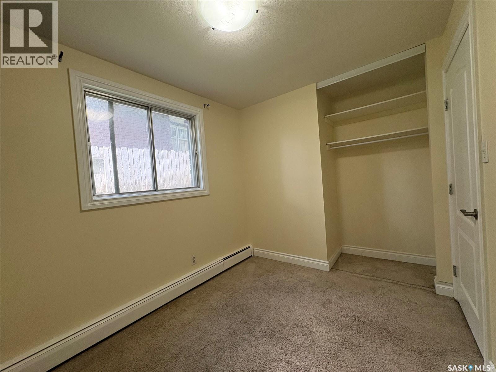 #102 920 9th STREET E - 20