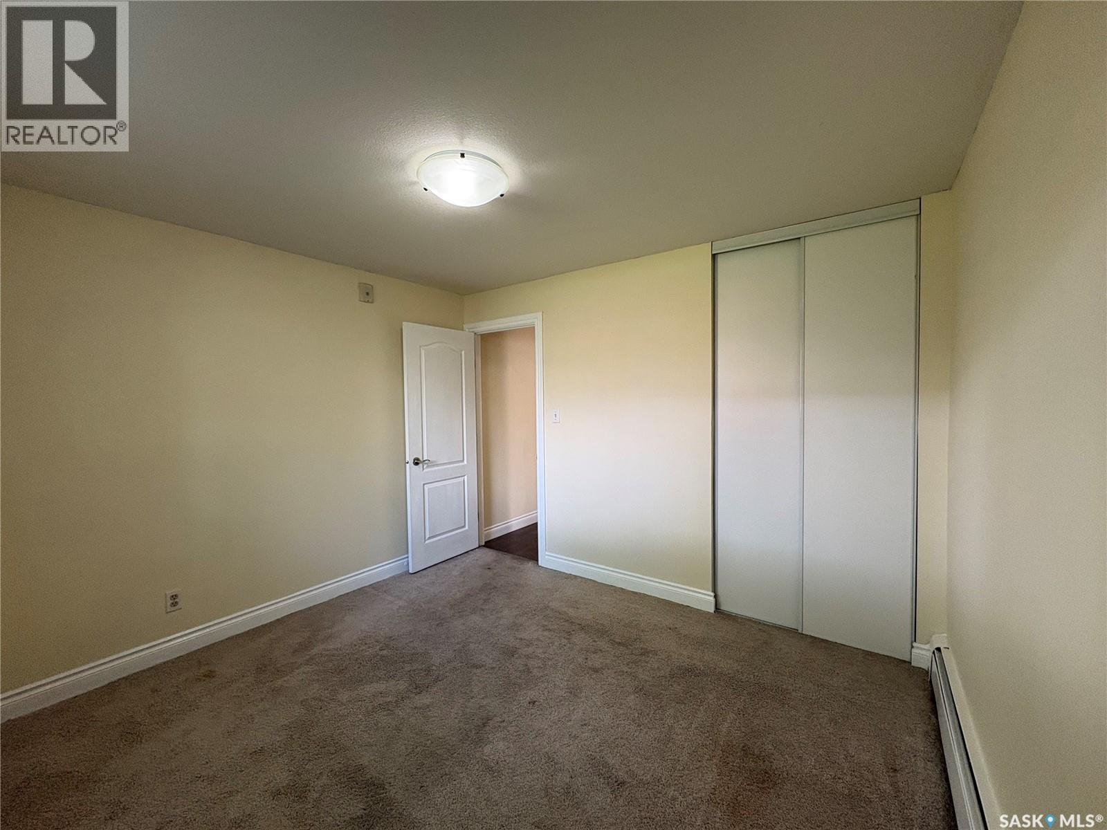#102 920 9th STREET E - 21