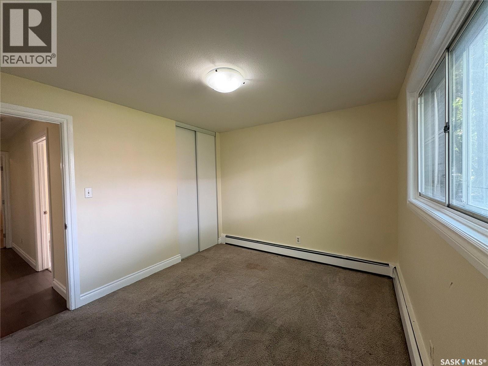#102 920 9th STREET E - 24