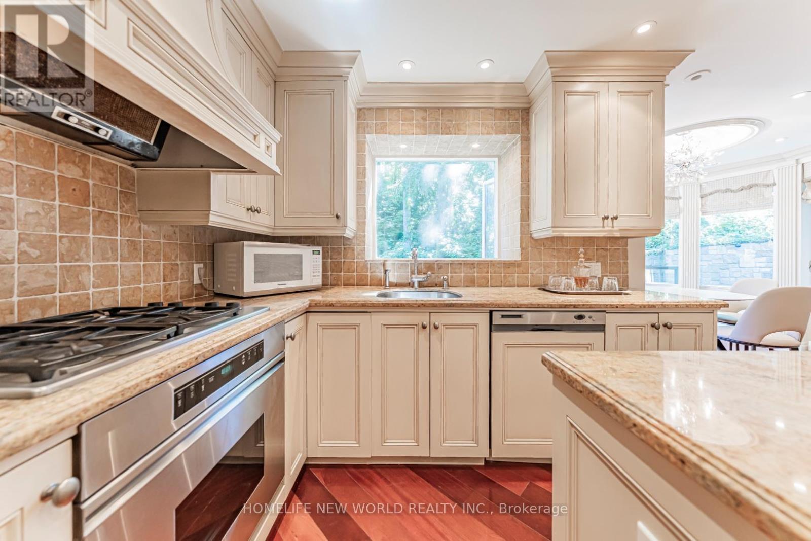 1 CAMPBELL CRESCENT - 11