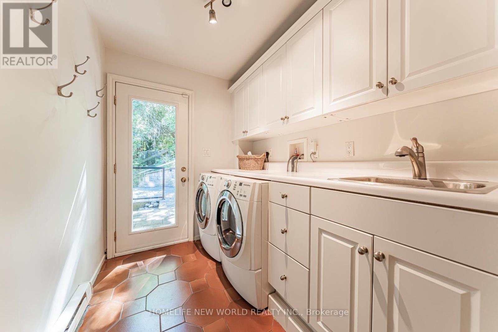 1 CAMPBELL CRESCENT - 13