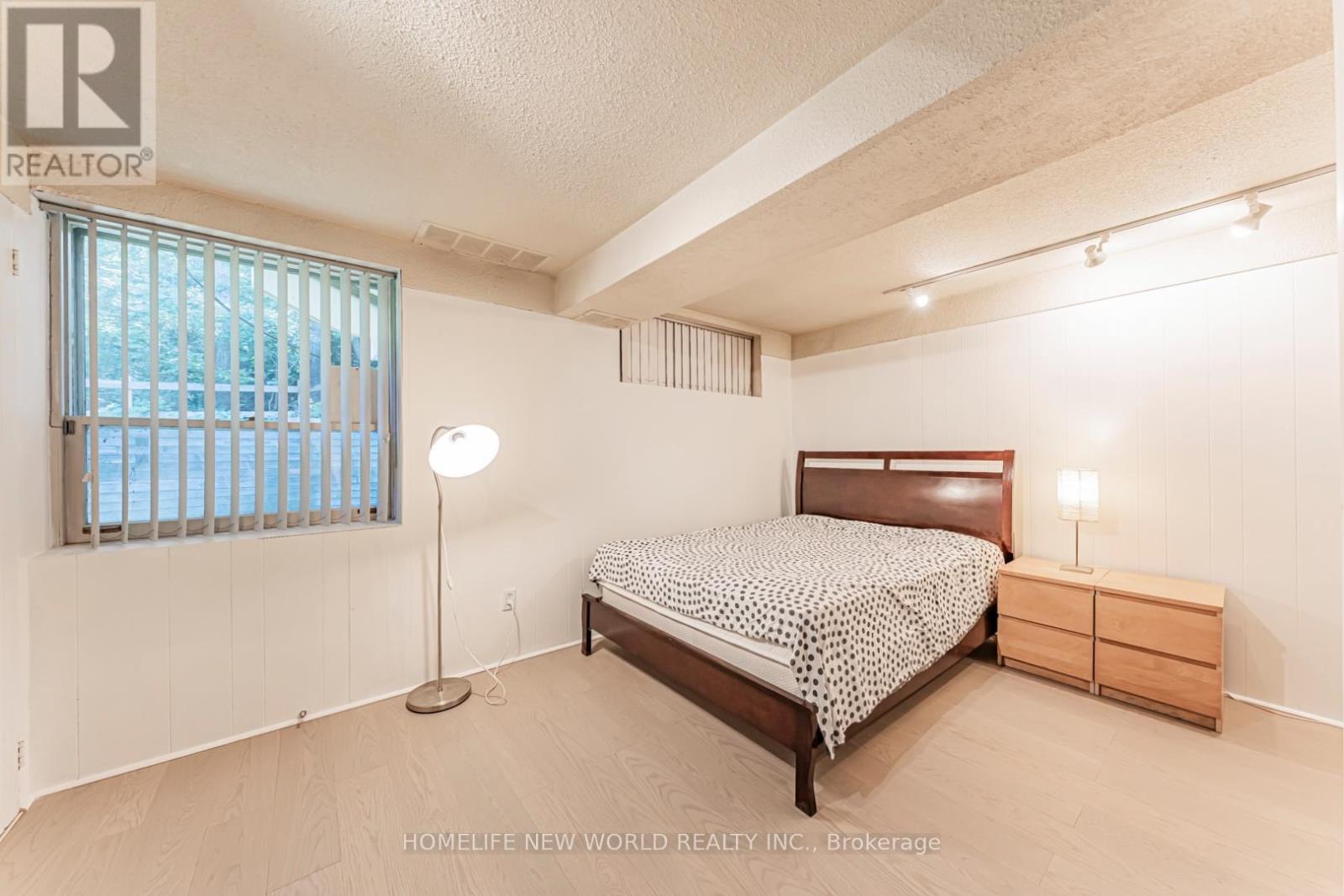 1 CAMPBELL CRESCENT - 21