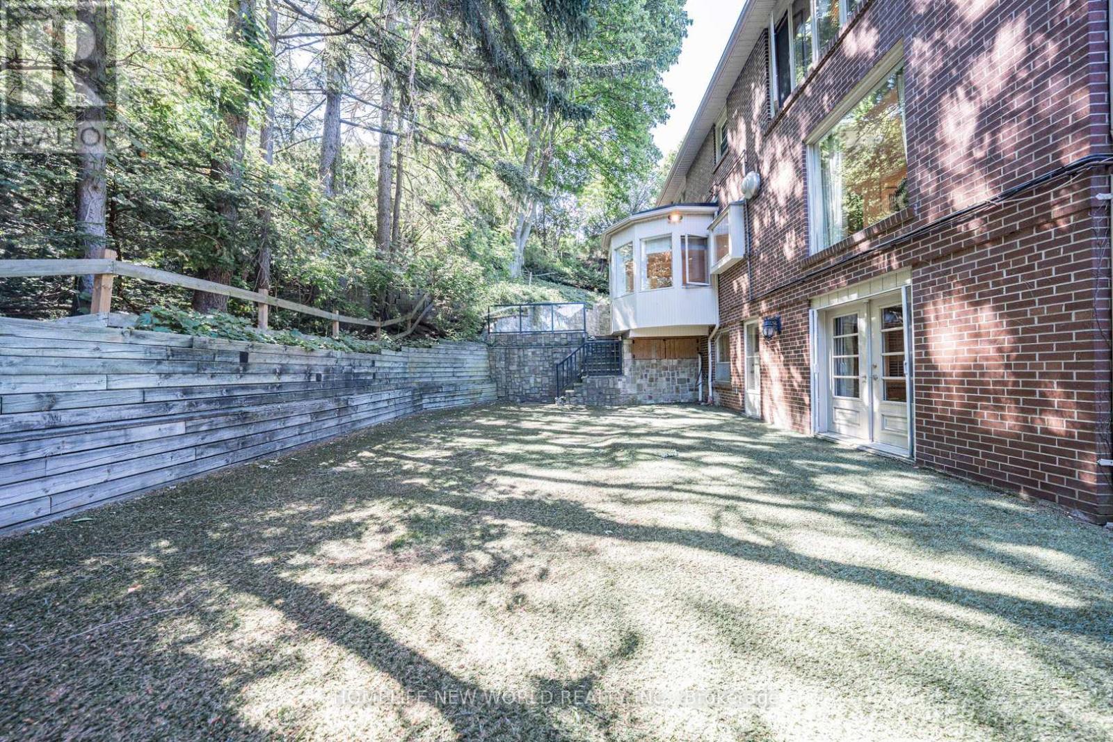 1 CAMPBELL CRESCENT - 27