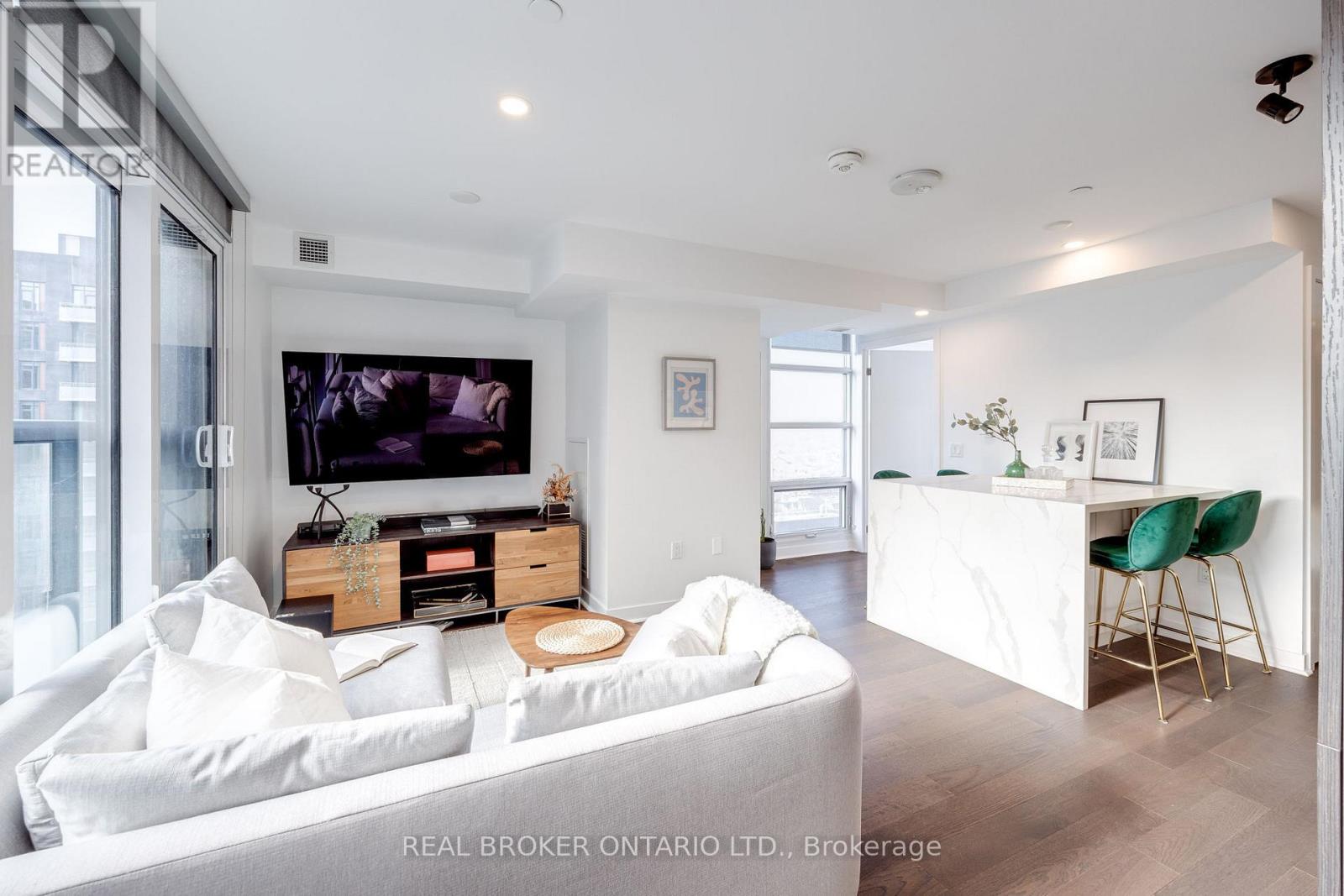 Photo of 1308 - 501 ADELAIDE STREET W