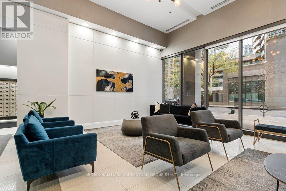 #3108 19 GRAND TRUNK CRESCENT - 26
