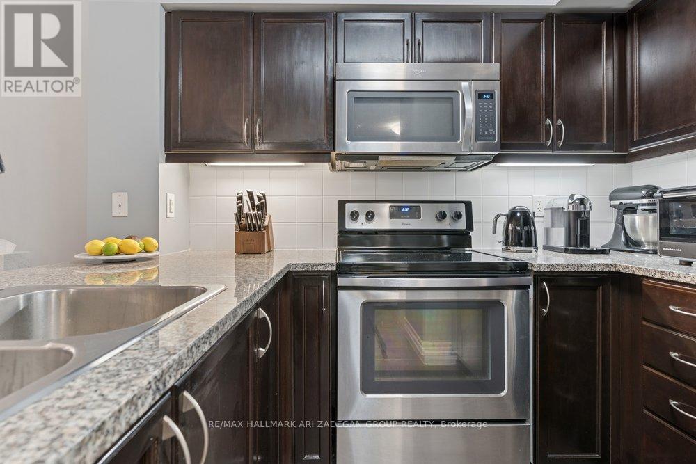 #3108 19 GRAND TRUNK CRESCENT - 8