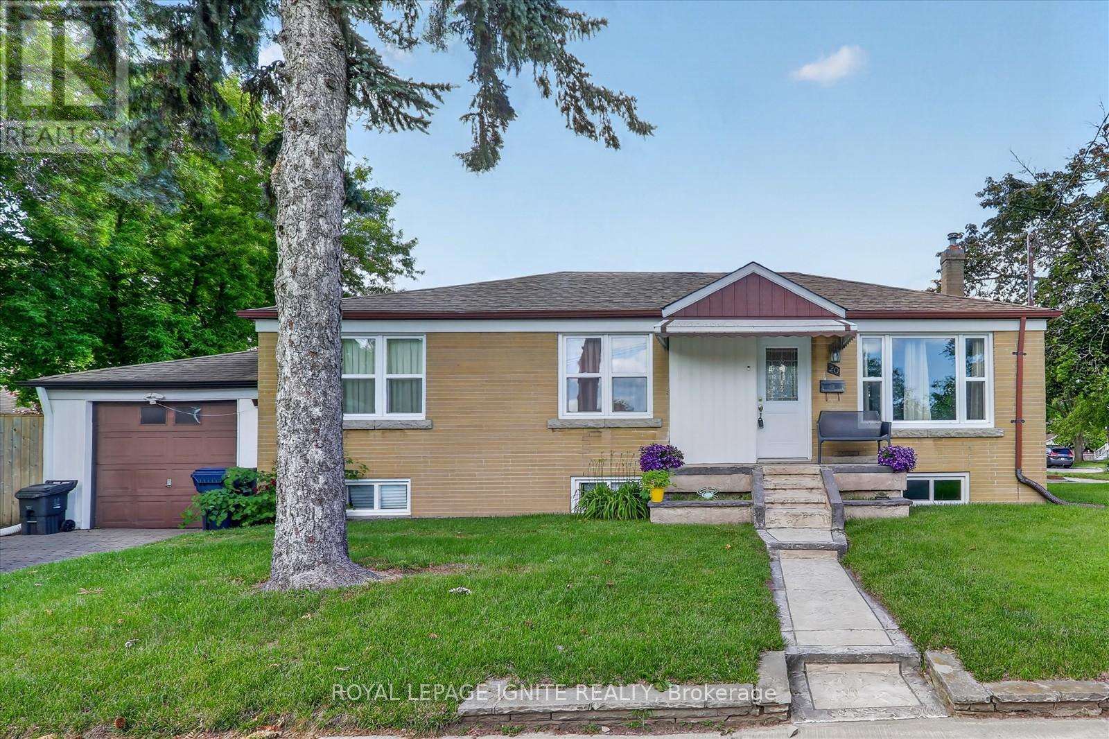20 ALANBURY CRESCENT - 1
