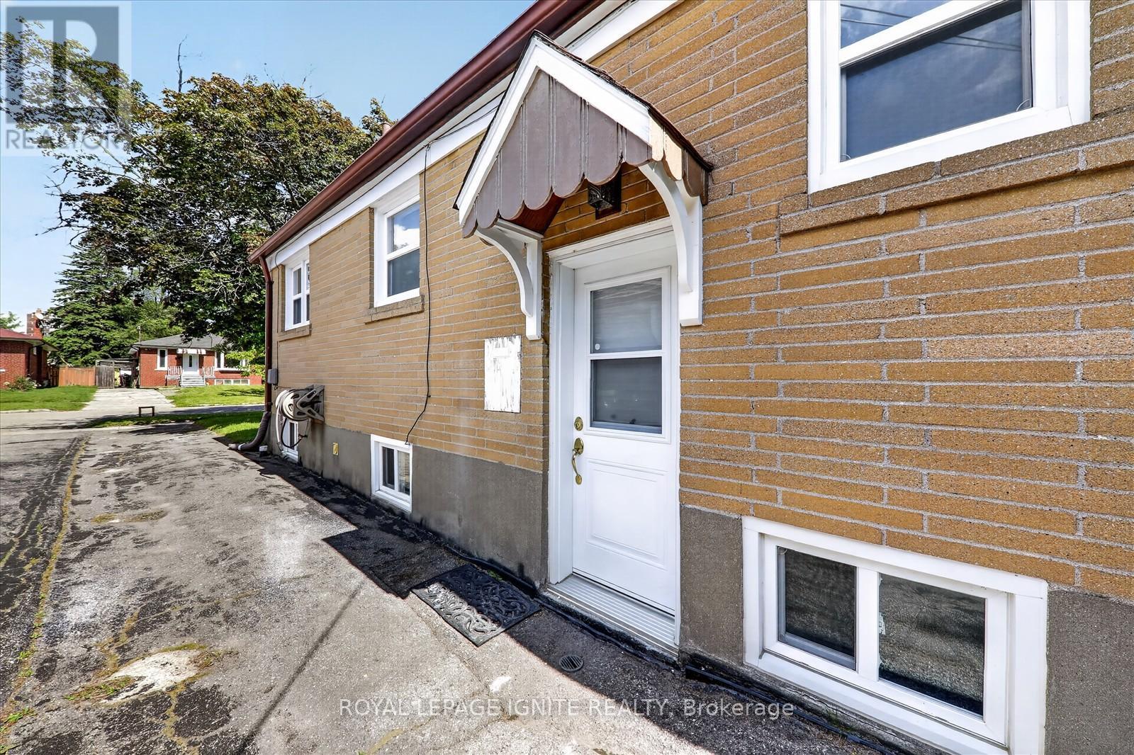 20 ALANBURY CRESCENT - 4