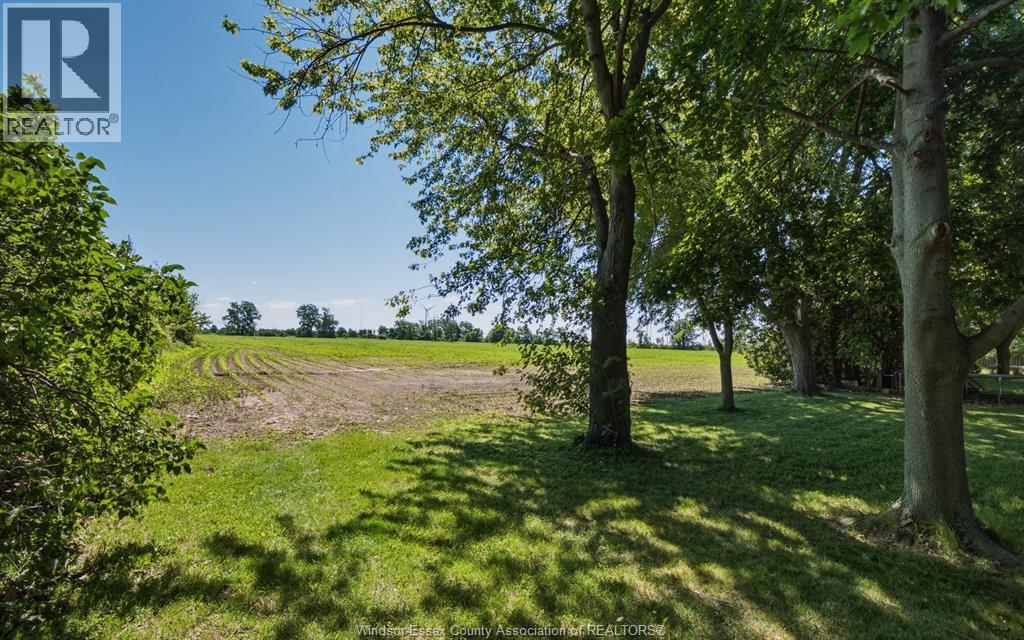 1732 Belle River ROAD - 44