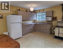 7547 Edall Bay Road, Bridge Lake, BC V0K1X1 Photo 14