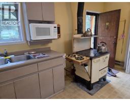 7547 Edall Bay Road, Bridge Lake, BC V0K1X1 Photo 13