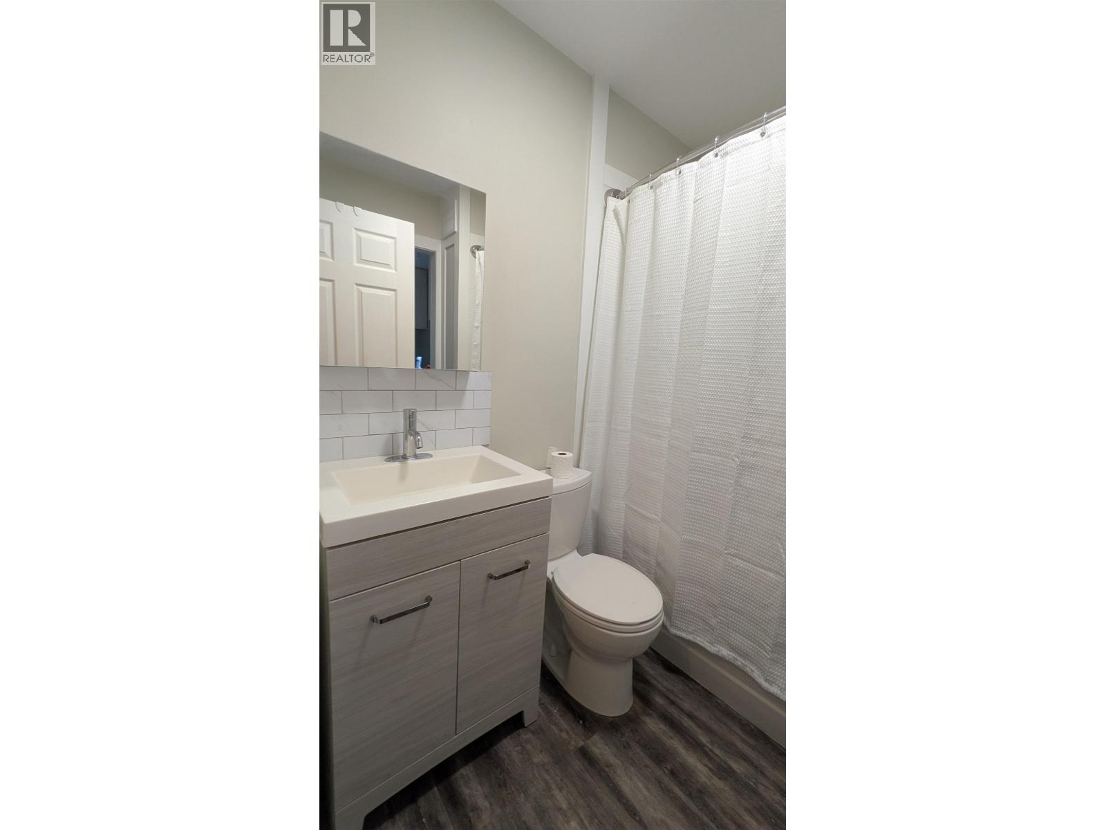Photo 8 of 11 — 6954 IRENE ROAD · Prince George, BC