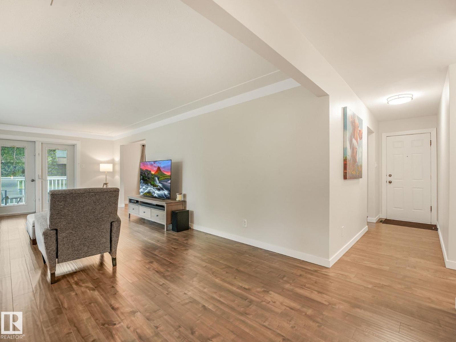 8604/8606 79 ST NW — photo 11