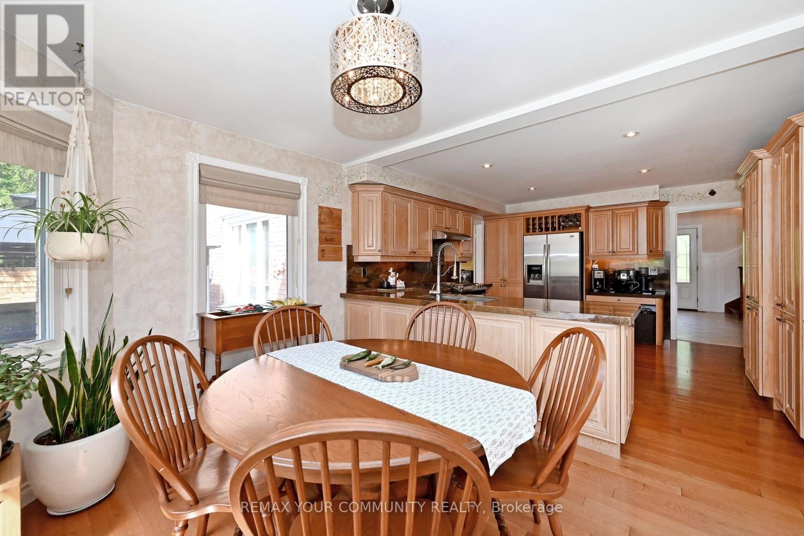 425 EASY STREET - 13