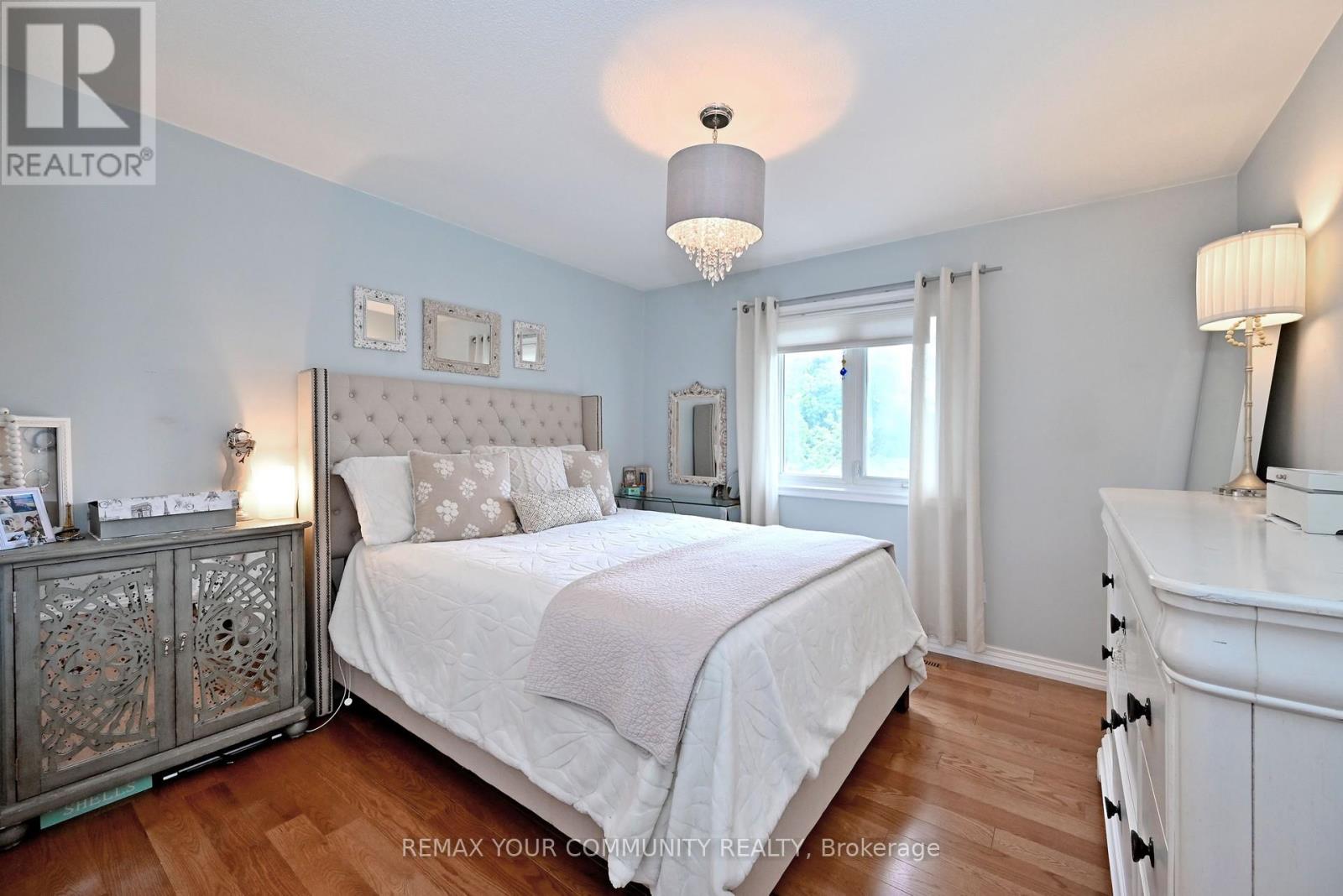 425 EASY STREET - 23
