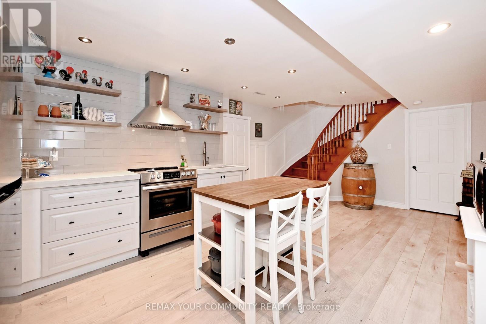425 EASY STREET - 26