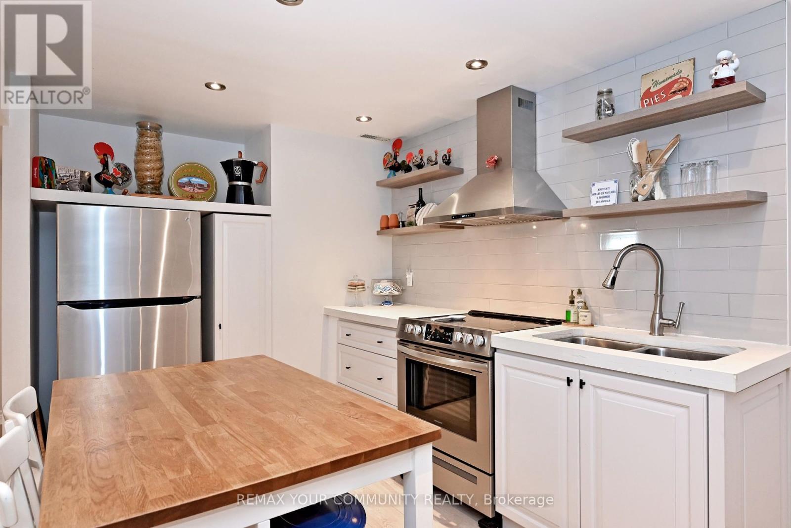 425 EASY STREET - 27
