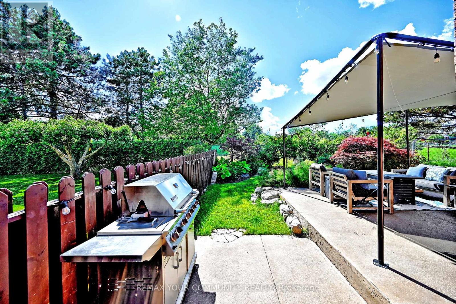 425 EASY STREET - 33