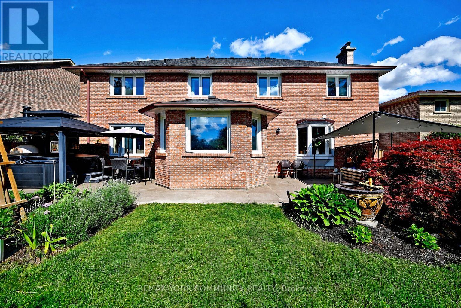 425 EASY STREET - 35