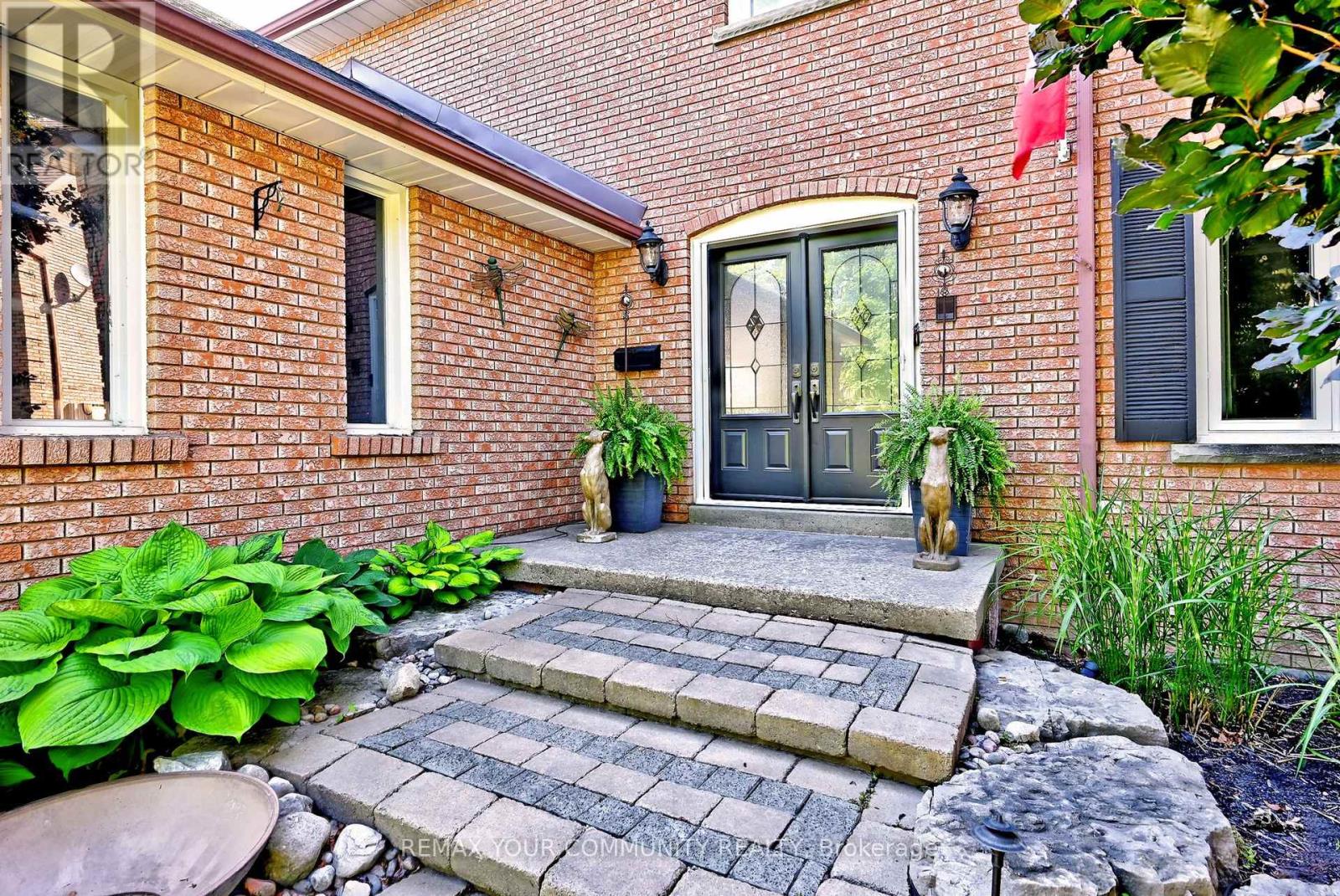 425 EASY STREET - 4