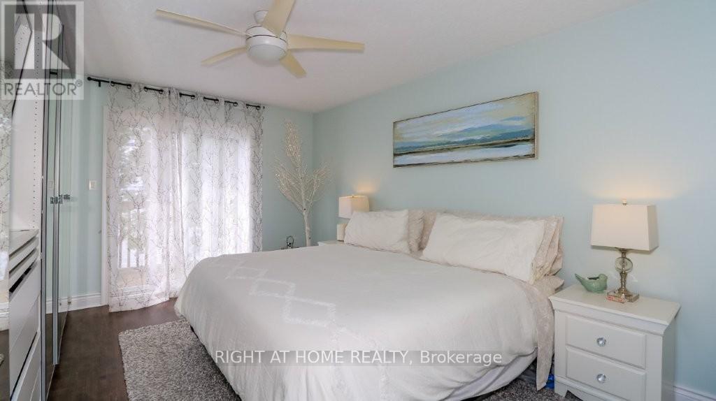 #201 43 OLIVE CRESCENT - 22