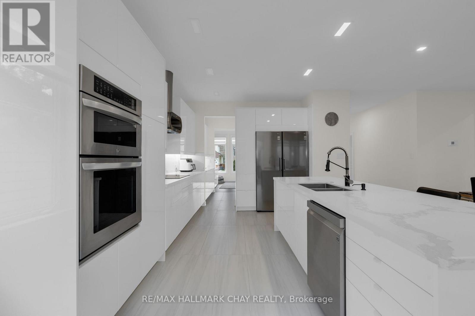 16 OAKMONT AVENUE - 10