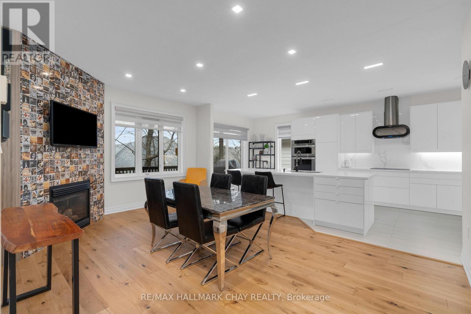 16 OAKMONT AVENUE - 15