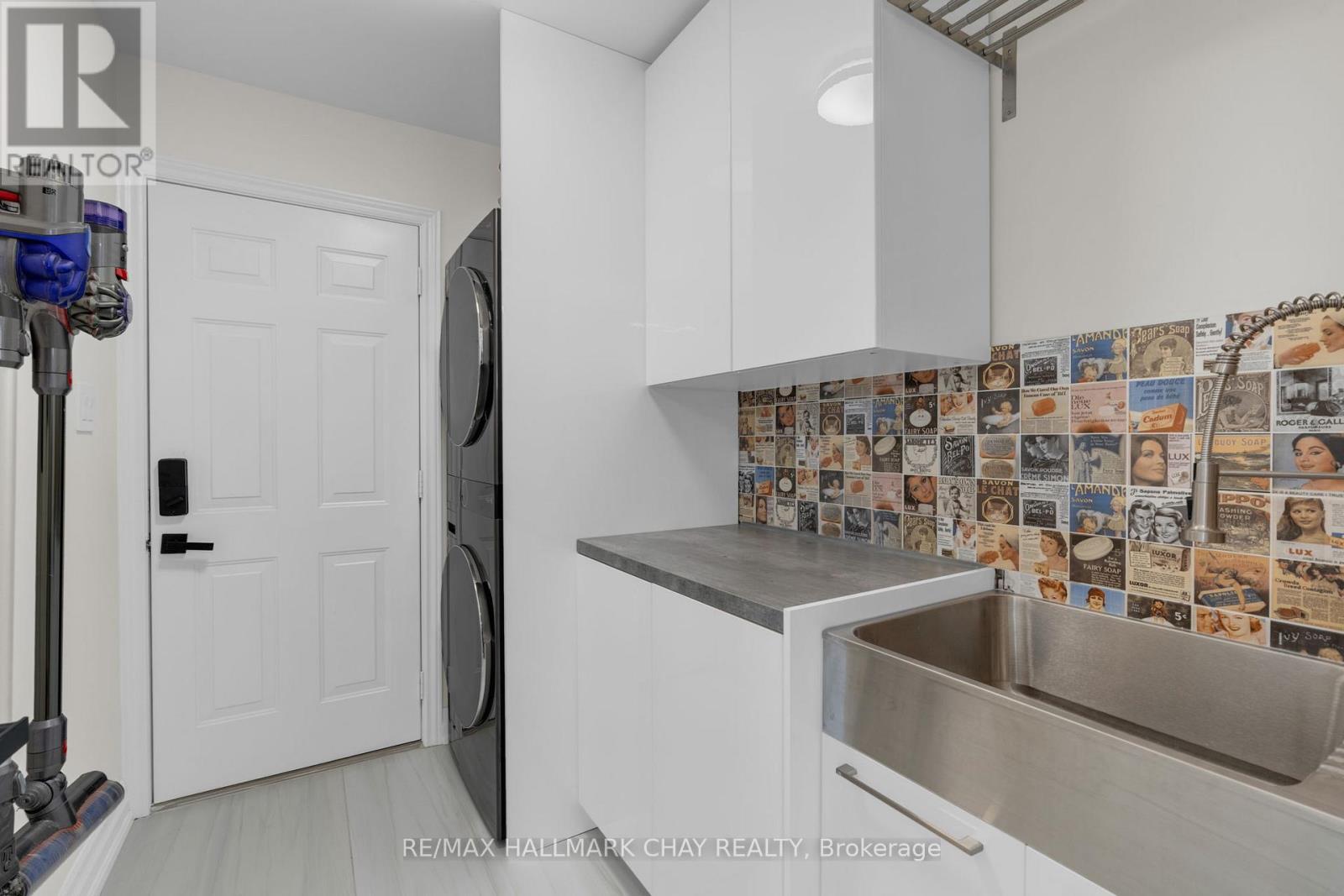 16 OAKMONT AVENUE - 22