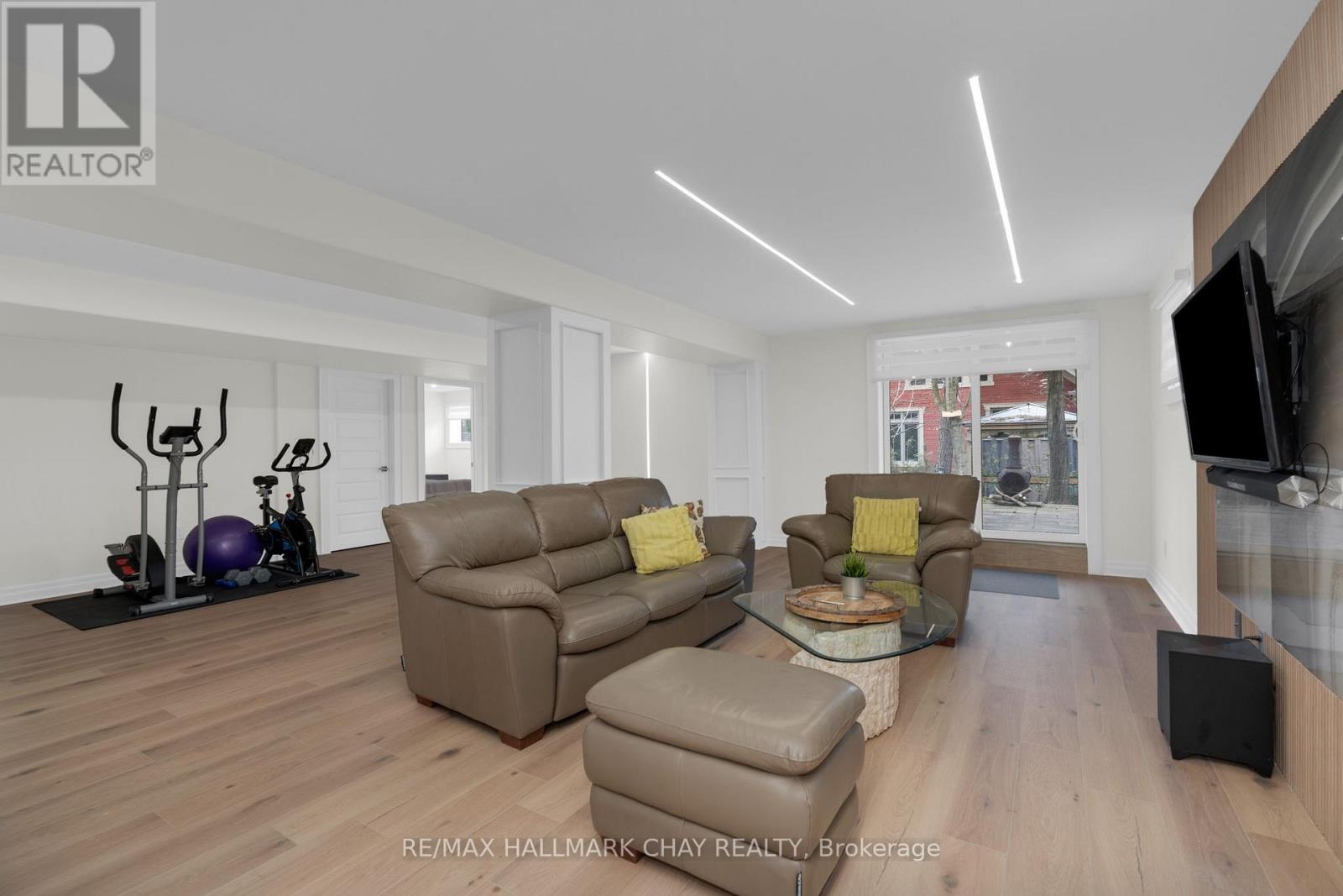 16 OAKMONT AVENUE - 24