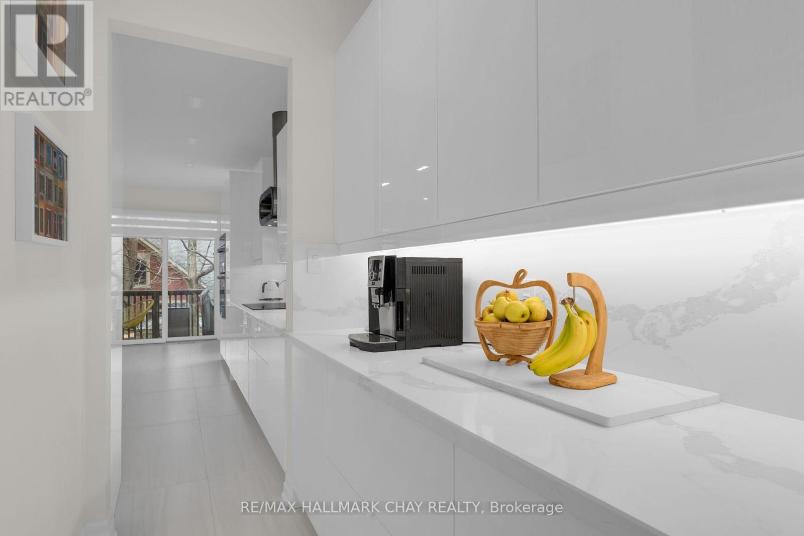 16 OAKMONT AVENUE - 8