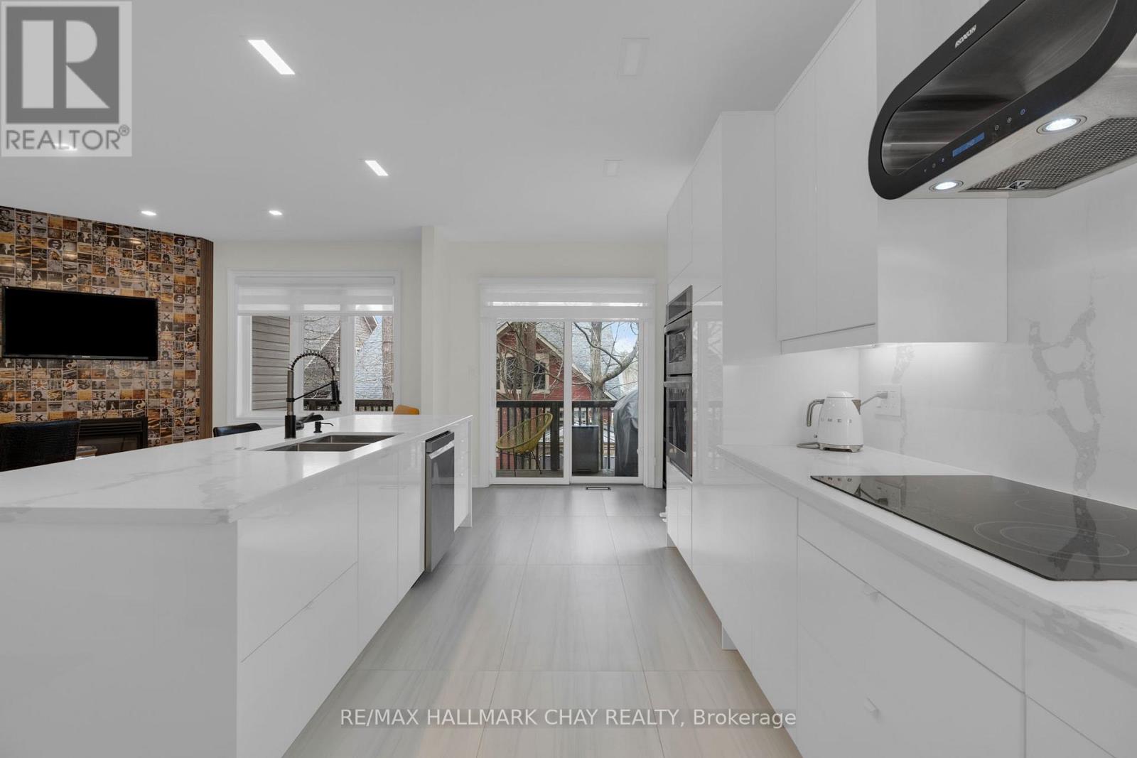 16 OAKMONT AVENUE - 9
