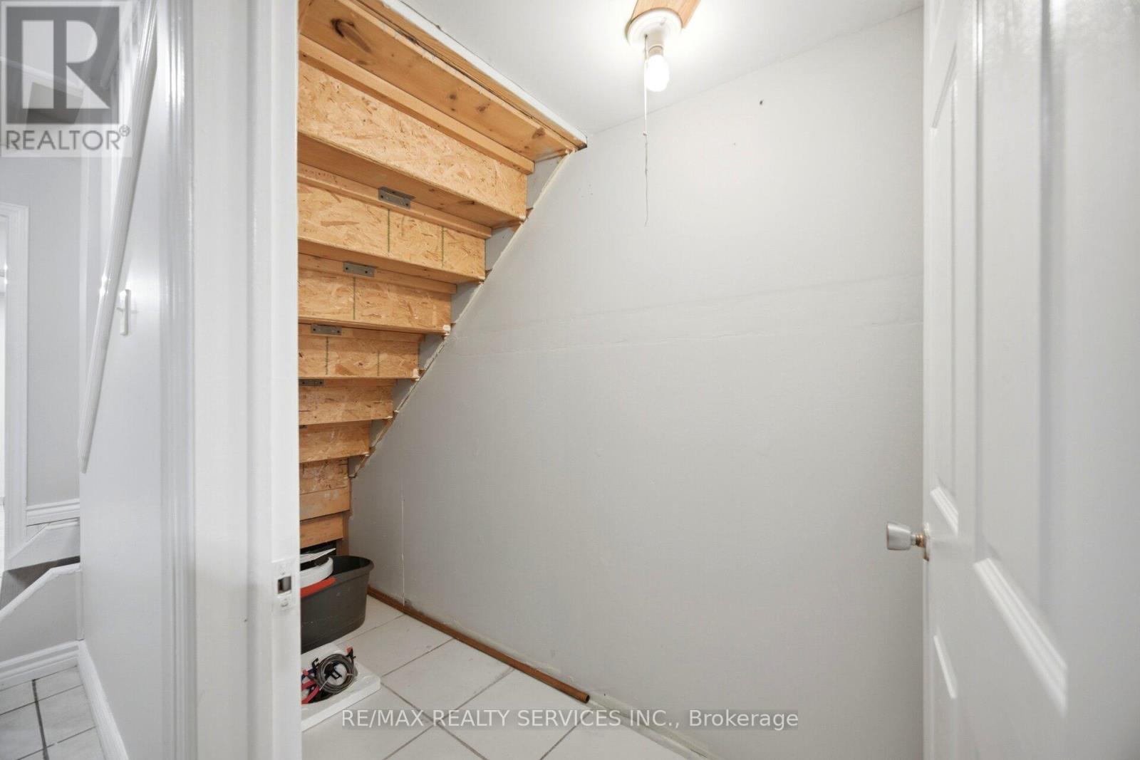 249 SUNNY MEADOW BOULEVARD - 35