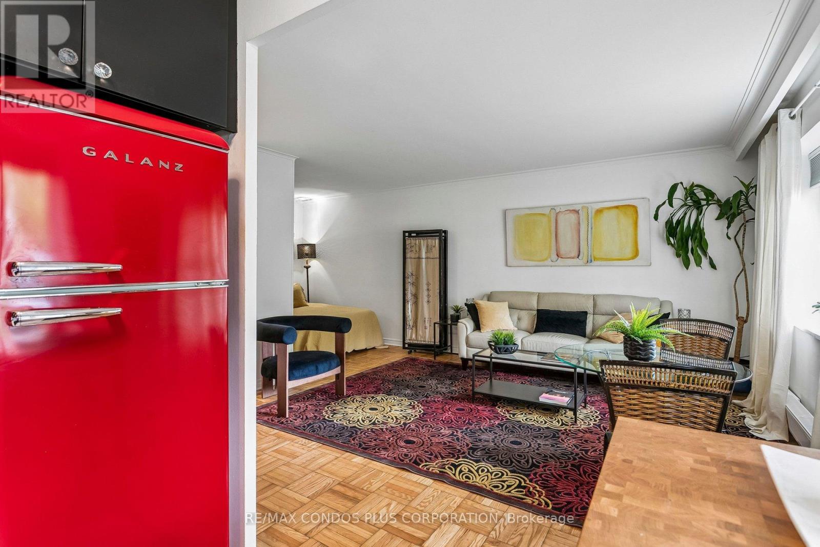 #101 185 STEPHEN DRIVE - 23