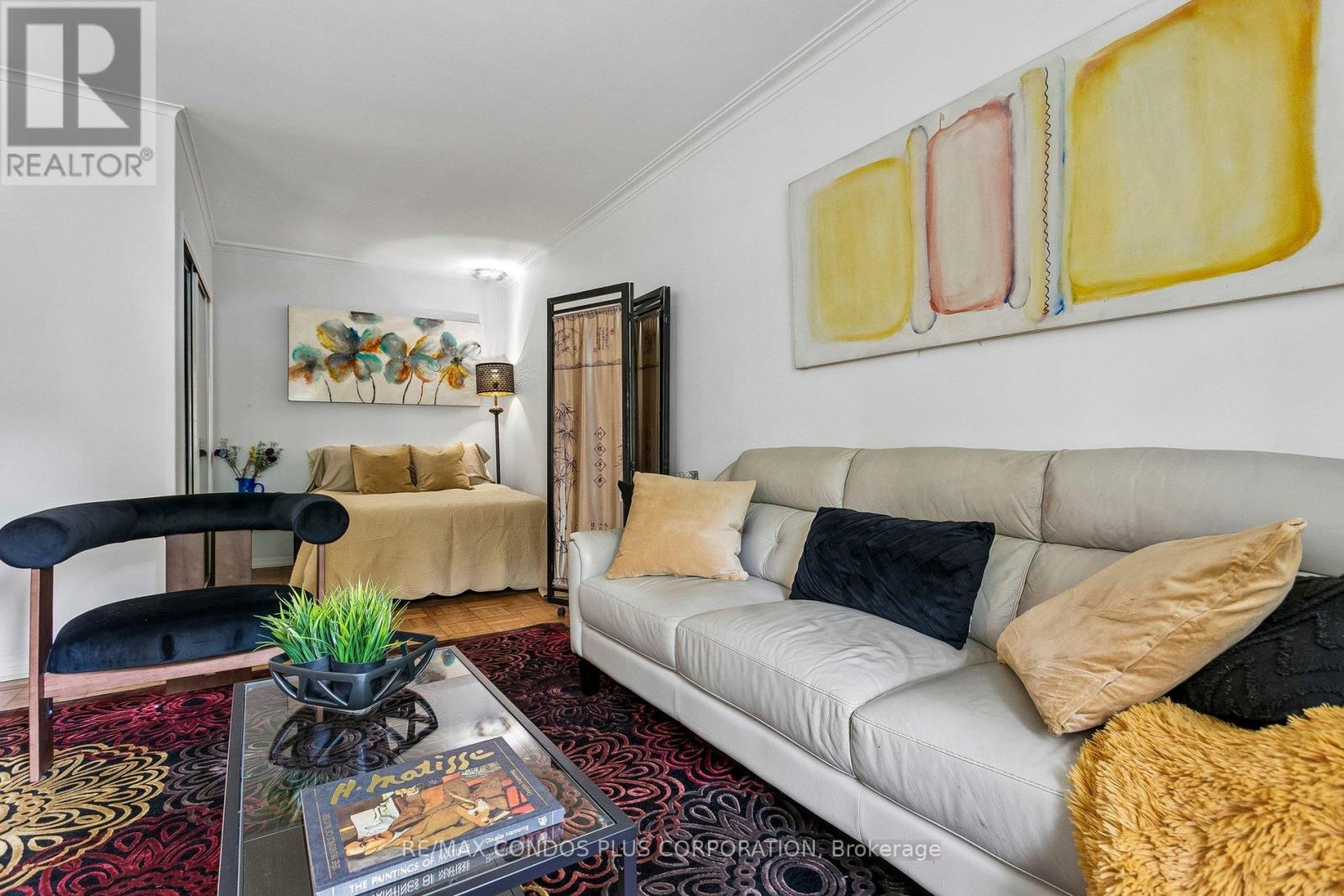 #101 185 STEPHEN DRIVE - 25