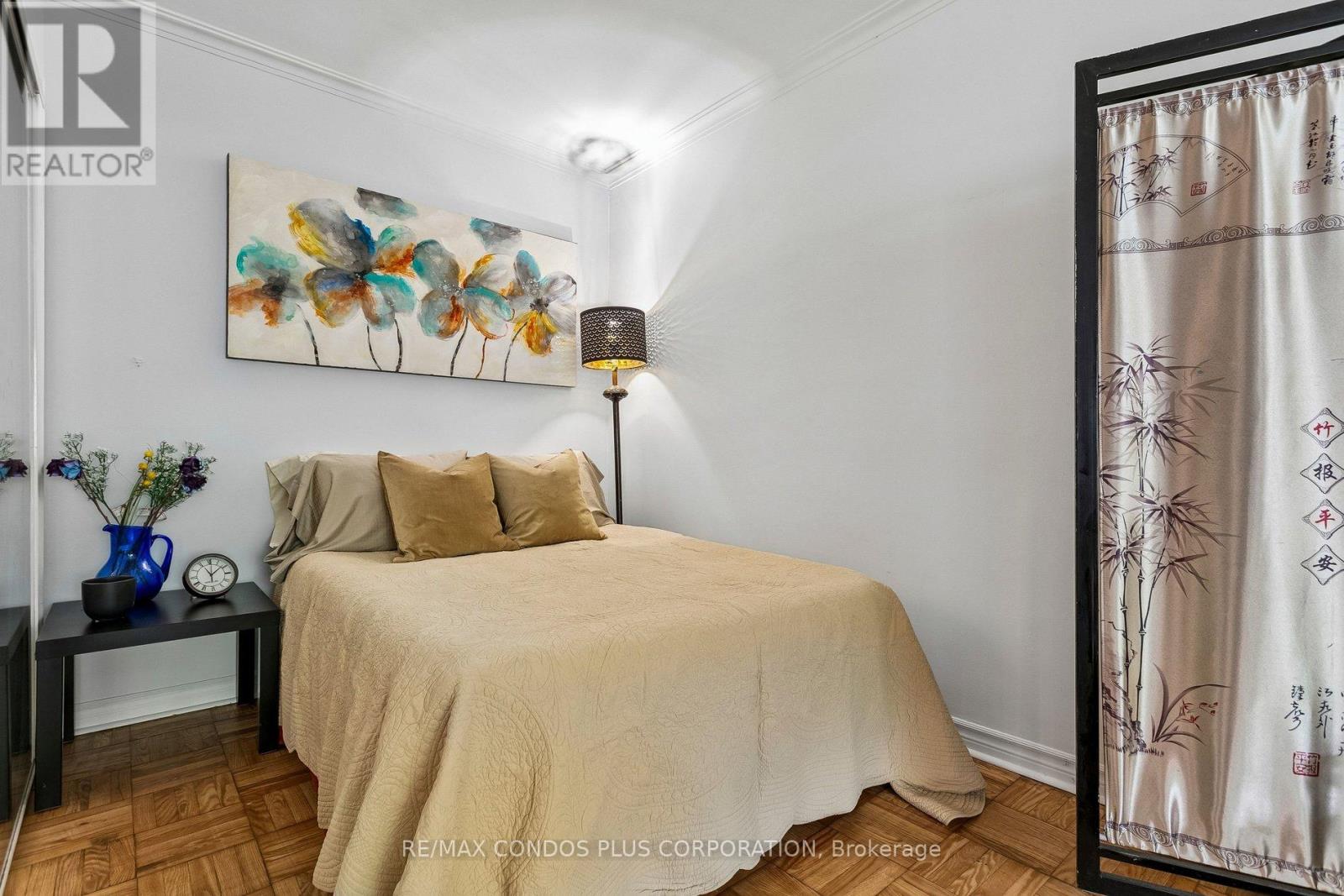 #101 185 STEPHEN DRIVE - 30