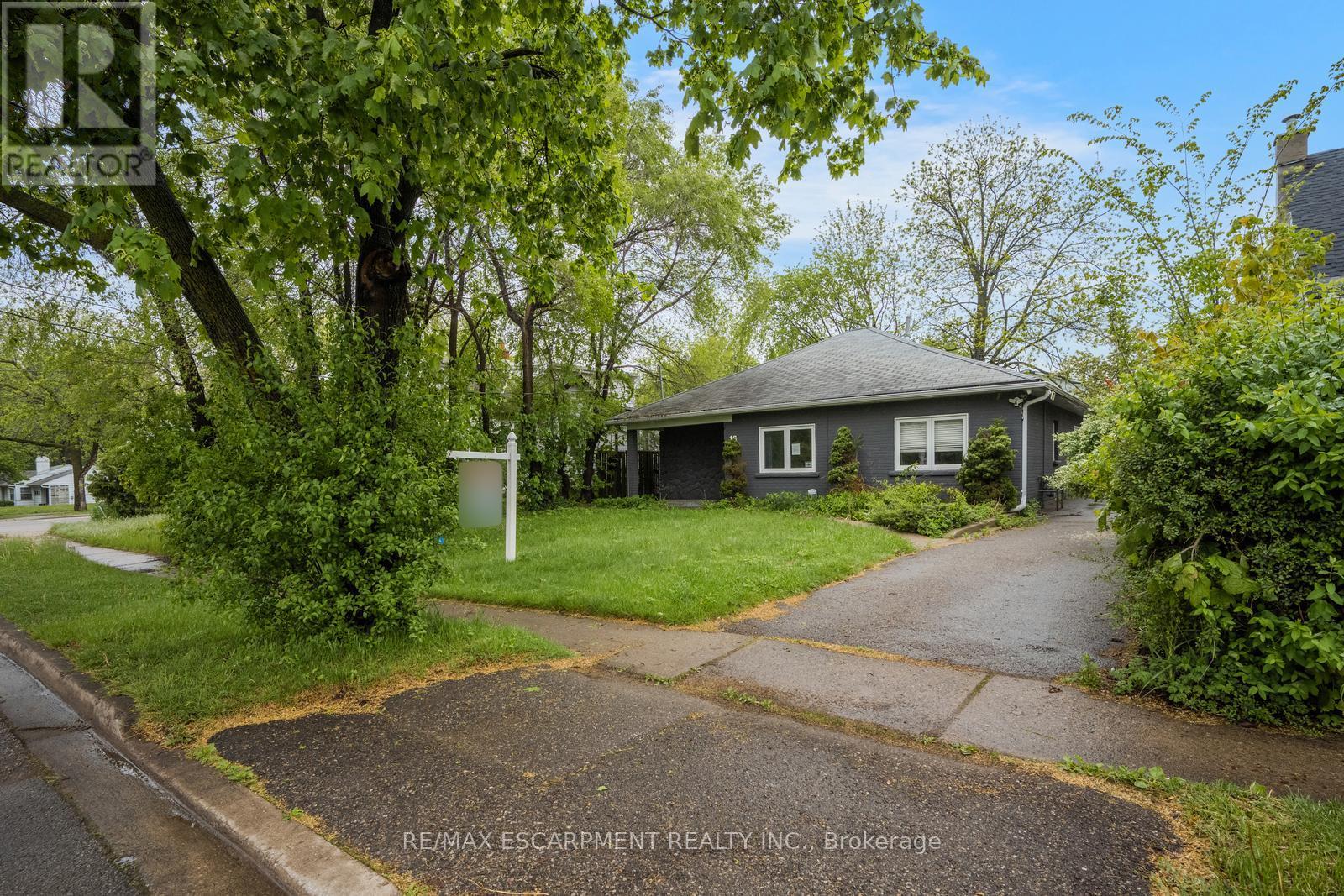 16 WOODWARD AVENUE - 1