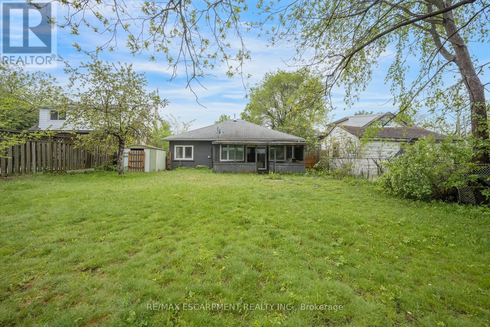 16 WOODWARD AVENUE - 31