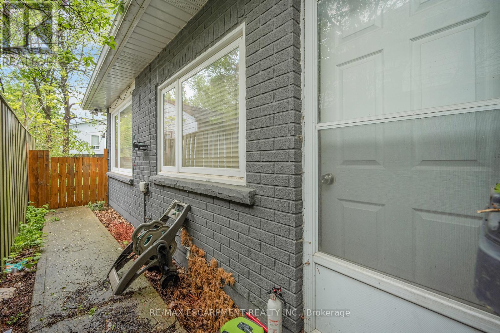 16 WOODWARD AVENUE - 34